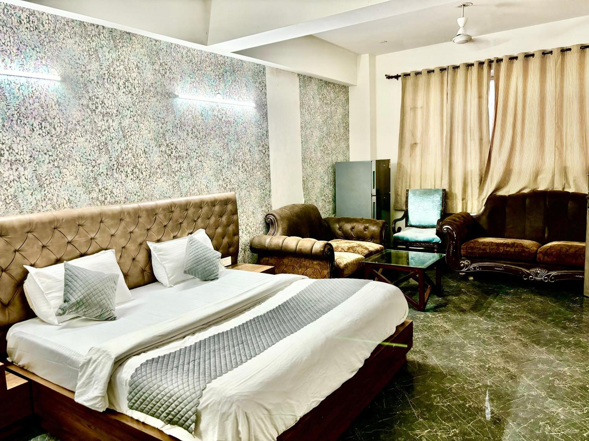 ניו דלהי Hotel Pushpanjali מראה חיצוני תמונה